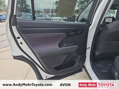 2023 Toyota Highlander LE