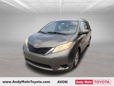 2012 Toyota Sienna LE 8 Passenger