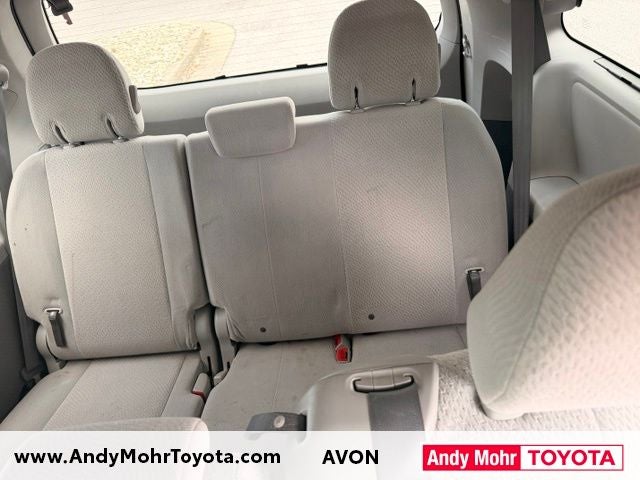 2012 Toyota Sienna LE 8 Passenger
