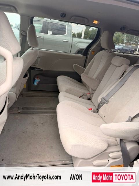 2012 Toyota Sienna LE 8 Passenger