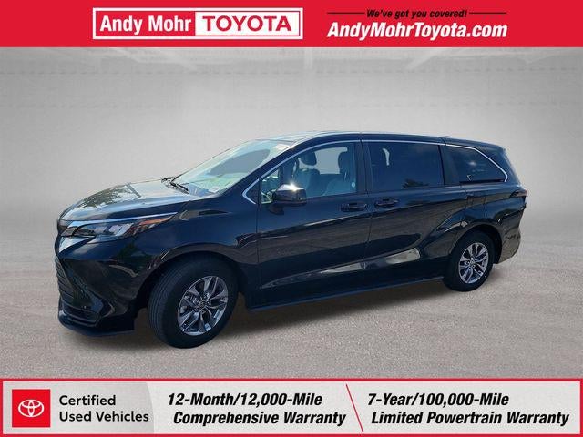 2025 Toyota Sienna LE 8 Passenger