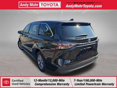 2025 Toyota Sienna LE 8 Passenger
