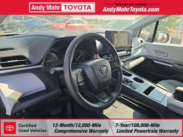 2025 Toyota Sienna LE 8 Passenger