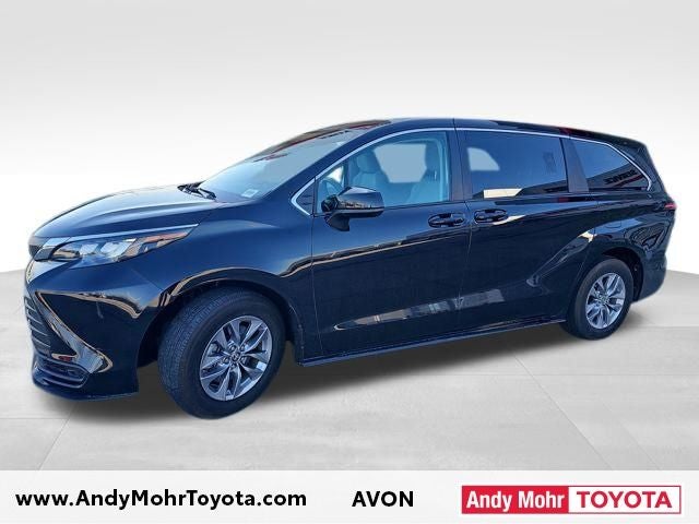 2024 Toyota Sienna LE 8 Passenger