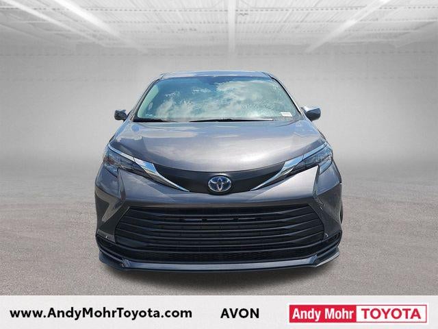 2025 Toyota Sienna LE 8 Passenger