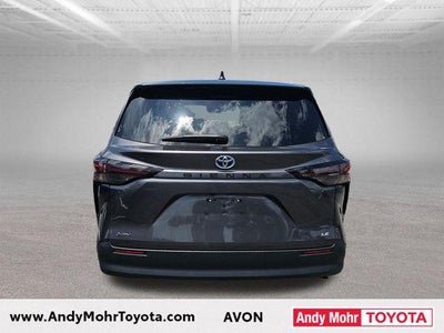 2025 Toyota Sienna LE 8 Passenger