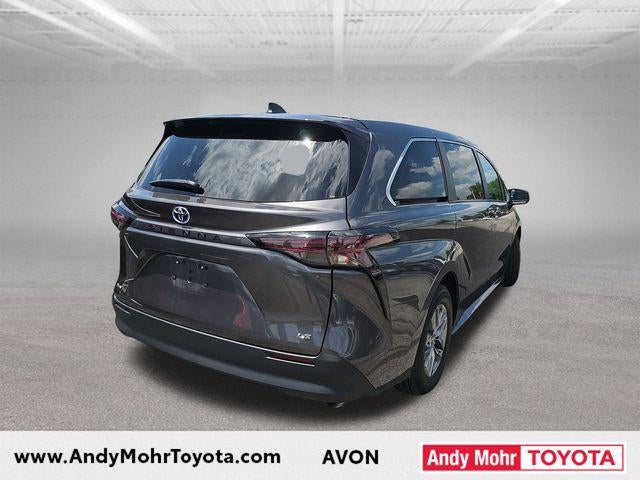 2025 Toyota Sienna LE 8 Passenger