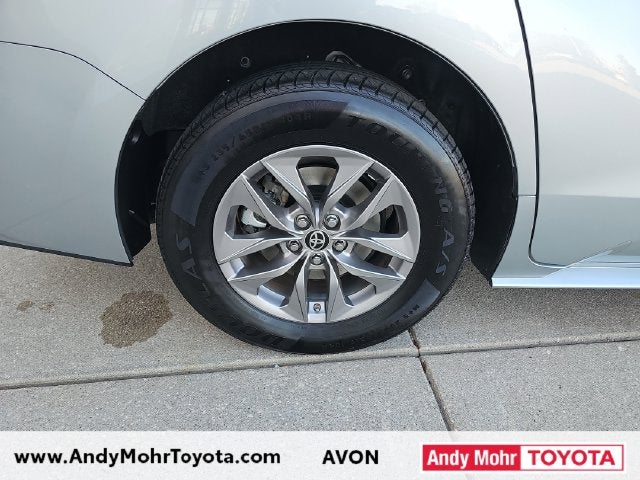 2021 Toyota Sienna LE 8 Passenger