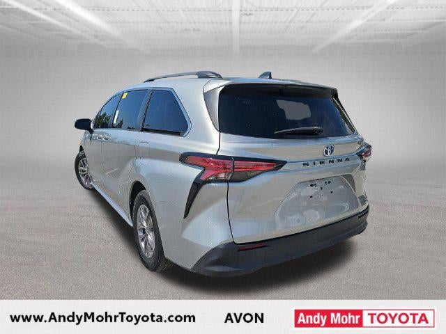 2021 Toyota Sienna LE 8 Passenger