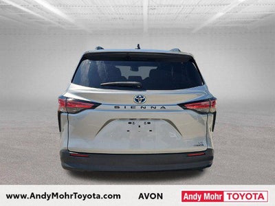 2021 Toyota Sienna LE 8 Passenger