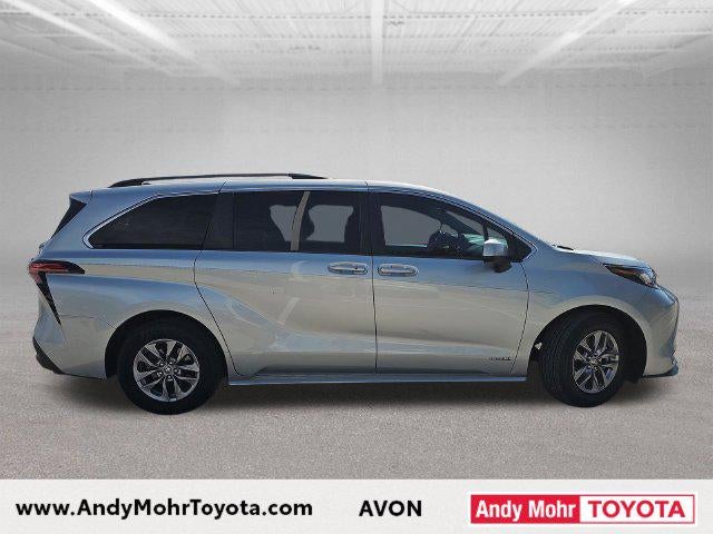 2021 Toyota Sienna LE 8 Passenger