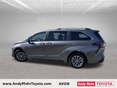 2021 Toyota Sienna LE 8 Passenger