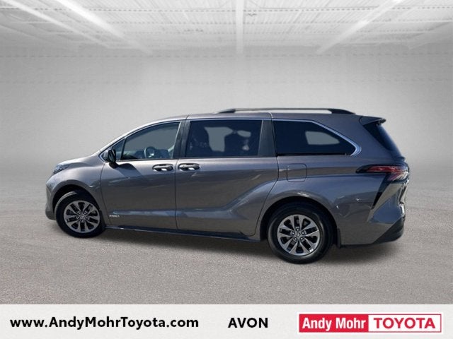 2021 Toyota Sienna LE 8 Passenger