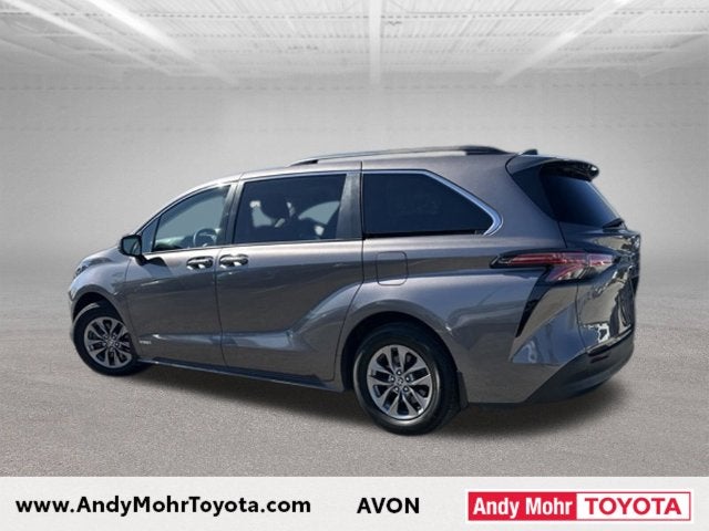 2021 Toyota Sienna LE 8 Passenger