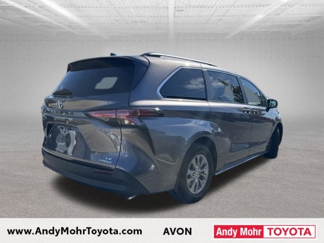 2021 Toyota Sienna LE 8 Passenger