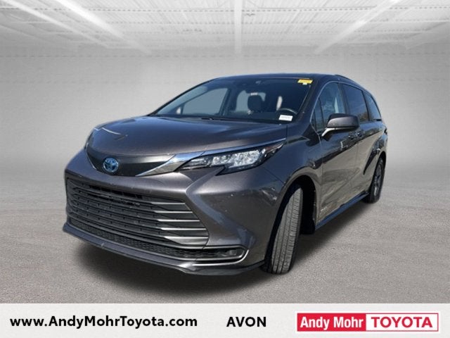 2021 Toyota Sienna LE 8 Passenger