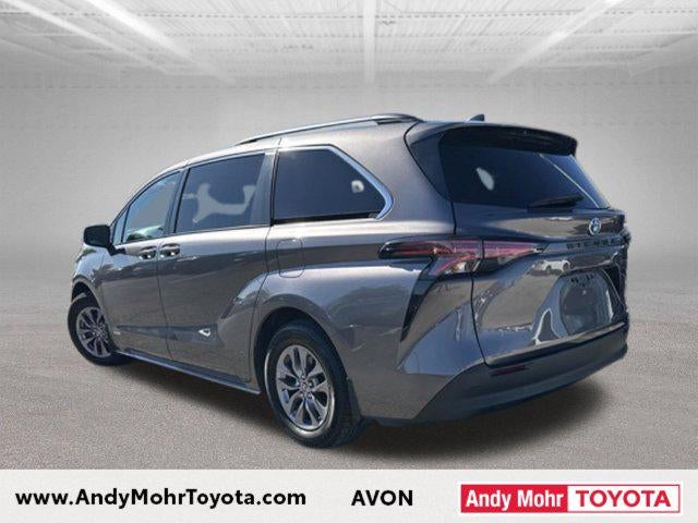 2021 Toyota Sienna LE 8 Passenger