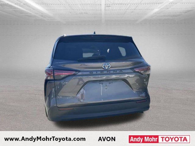 2021 Toyota Sienna LE 8 Passenger
