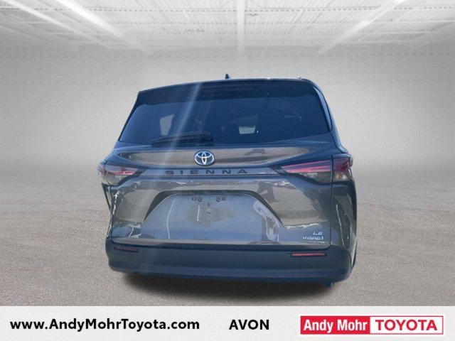 2021 Toyota Sienna LE 8 Passenger