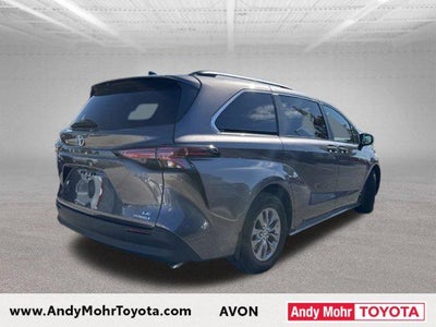 2021 Toyota Sienna LE 8 Passenger