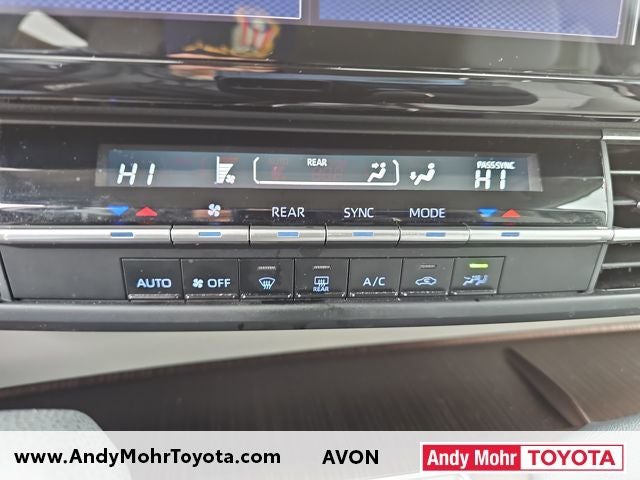 2024 Toyota Sienna LE 8 Passenger