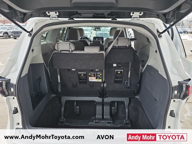 2024 Toyota Sienna LE 8 Passenger