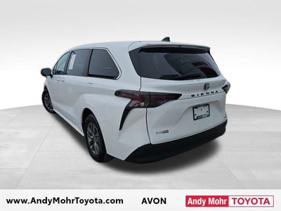 2024 Toyota Sienna LE 8 Passenger
