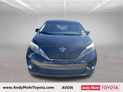 2017 Toyota Sienna SE 8 Passenger
