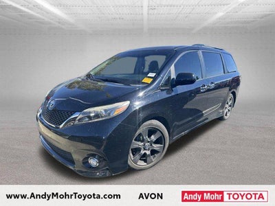 2017 Toyota Sienna SE 8 Passenger