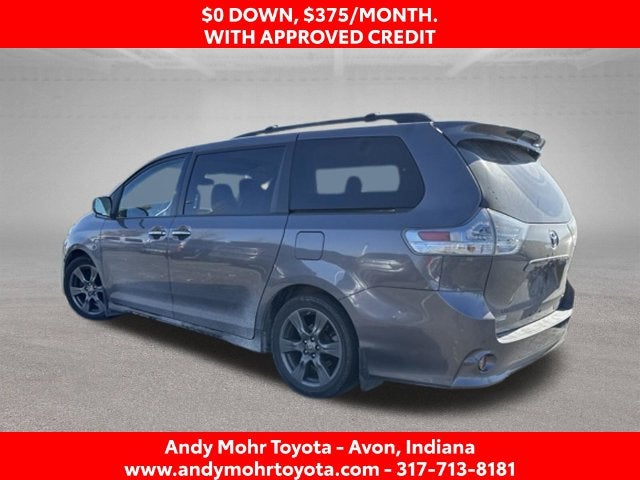 2020 Toyota Sienna SE 8 Passenger
