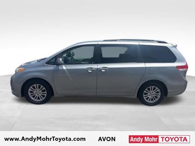 2014 Toyota Sienna XLE 8 Passenger