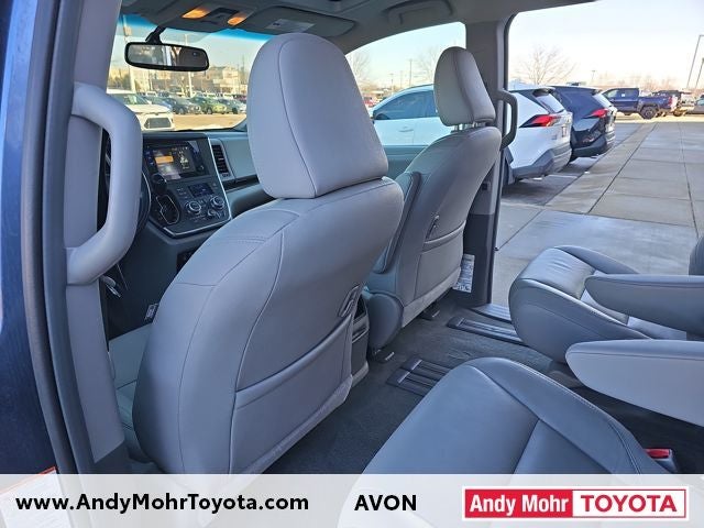 2016 Toyota Sienna XLE