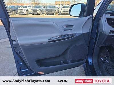 2016 Toyota Sienna XLE