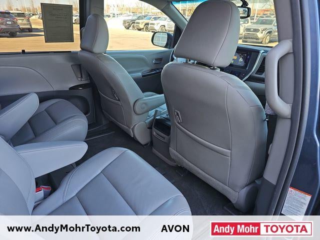 2016 Toyota Sienna XLE