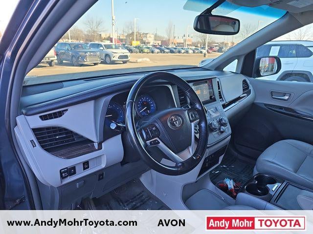 2016 Toyota Sienna XLE