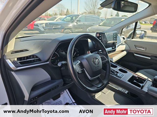2023 Toyota Sienna XLE 8 Passenger