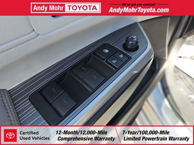 2025 Toyota Sienna XLE 8 Passenger