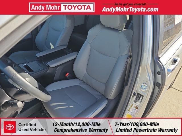 2025 Toyota Sienna XLE 8 Passenger