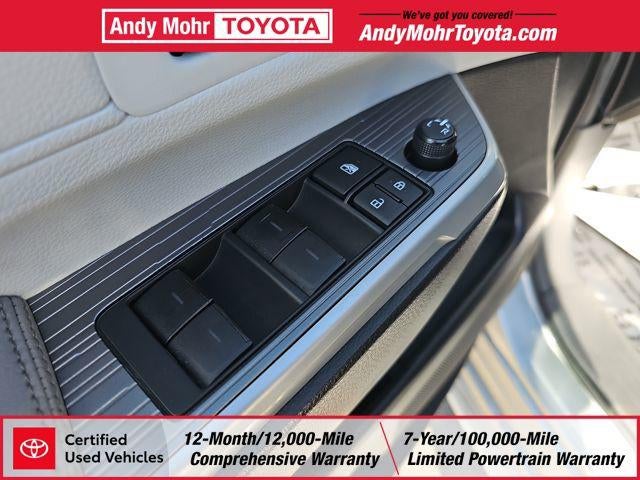 2025 Toyota Sienna XLE 8 Passenger