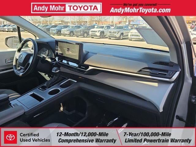 2025 Toyota Sienna XLE 8 Passenger
