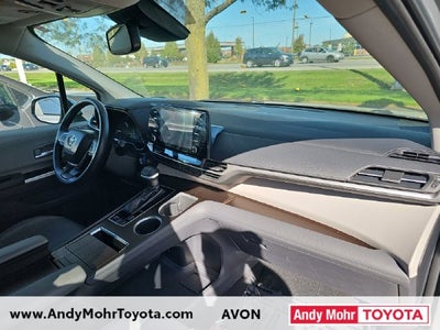 2022 Toyota Sienna XLE 7 Passenger