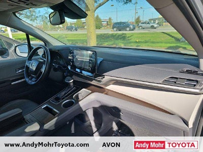 2022 Toyota Sienna XLE 7 Passenger