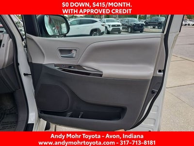 2017 Toyota Sienna XLE Premium 8 Passenger