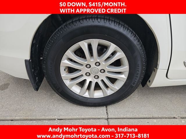 2017 Toyota Sienna XLE Premium 8 Passenger