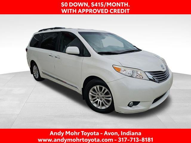 2017 Toyota Sienna XLE Premium 8 Passenger