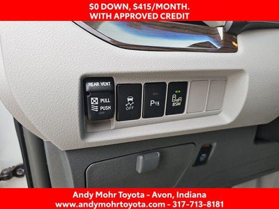 2017 Toyota Sienna XLE Premium 8 Passenger