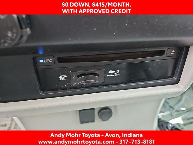 2017 Toyota Sienna XLE Premium 8 Passenger