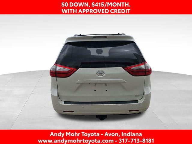 2017 Toyota Sienna XLE Premium 8 Passenger