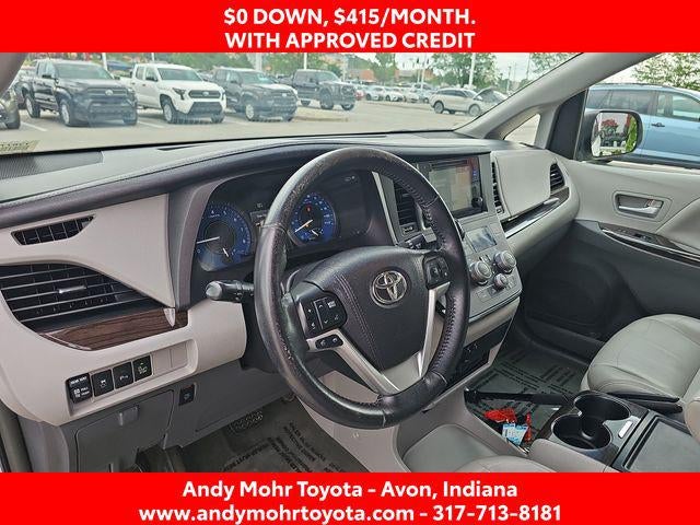 2017 Toyota Sienna XLE Premium 8 Passenger