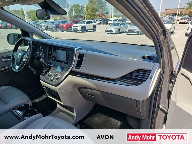 2019 Toyota Sienna XLE 8 Passenger